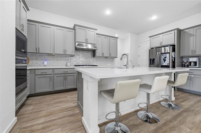 4306 Frankfurt LN, Round Rock, TX 78665