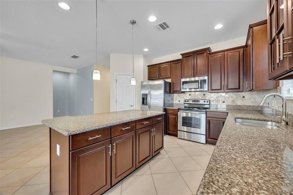 Image 8 of property listing at 8136 LAZY BEAR LANE, Winter Park, FL 32792