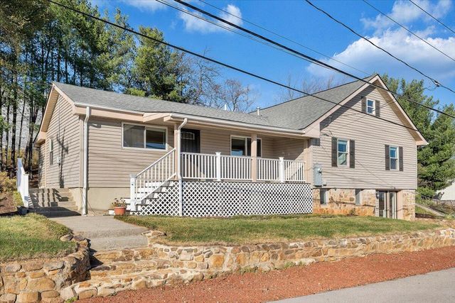 1724 Starview DR, Salem, VA 24153