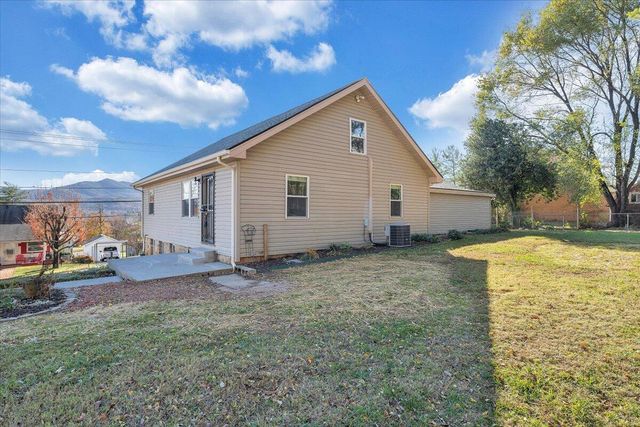 1724 Starview DR, Salem, VA 24153