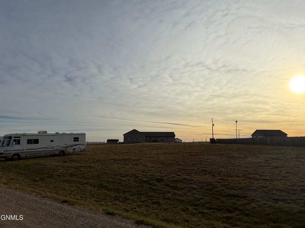 Tbd Hawthorn Loop, Williston, ND 58801 photo 2