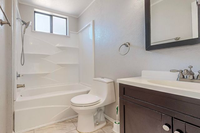 12013 Stilwell Drive NE APT A, Albuquerque, NM 87112