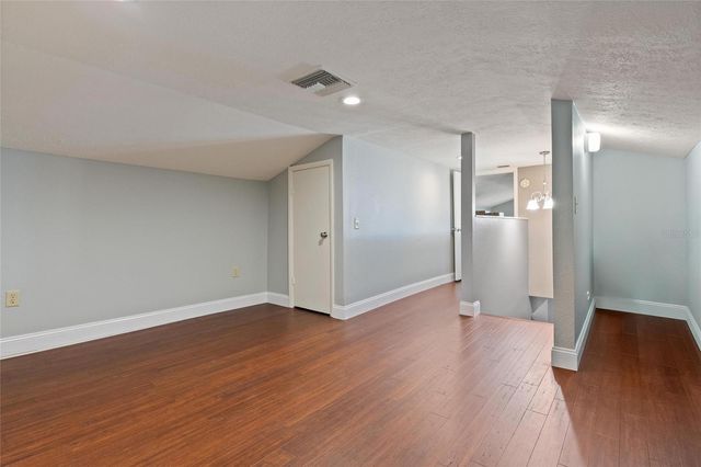 498 LAKEWOOD DRIVE, Brandon, FL 33510