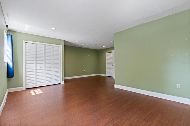 498 LAKEWOOD DRIVE, Brandon, FL 33510