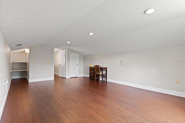 498 LAKEWOOD DRIVE, Brandon, FL 33510