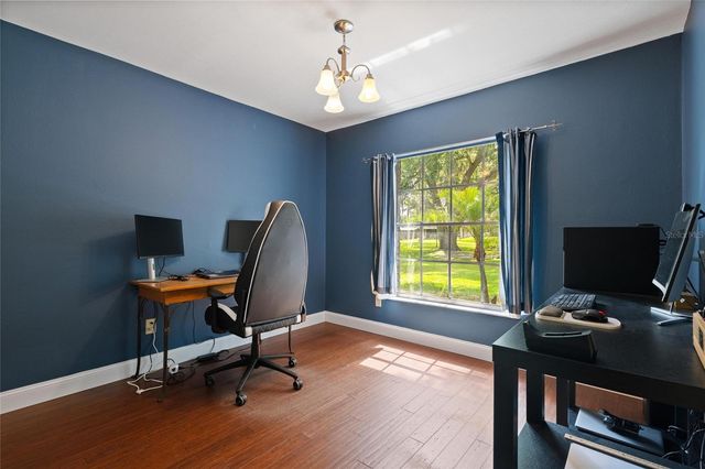 498 LAKEWOOD DRIVE, Brandon, FL 33510