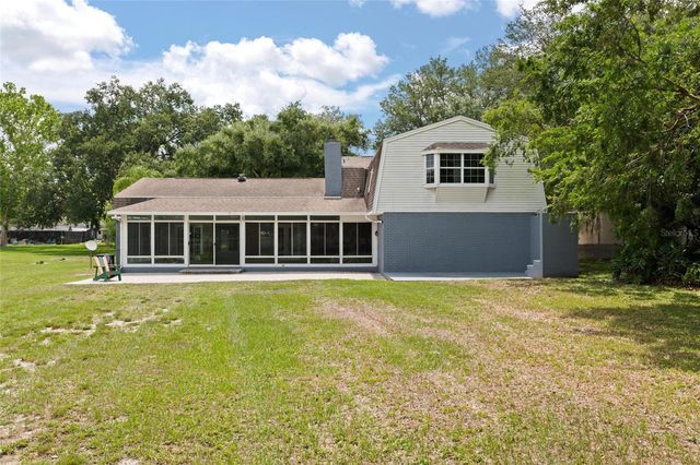 498 LAKEWOOD DRIVE, Brandon, FL 33510