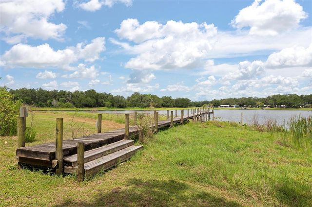 498 LAKEWOOD DRIVE, Brandon, FL 33510