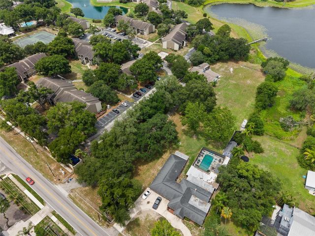 498 LAKEWOOD DRIVE, Brandon, FL 33510