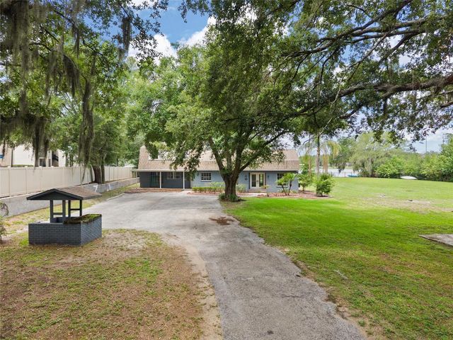 498 LAKEWOOD DRIVE, Brandon, FL 33510