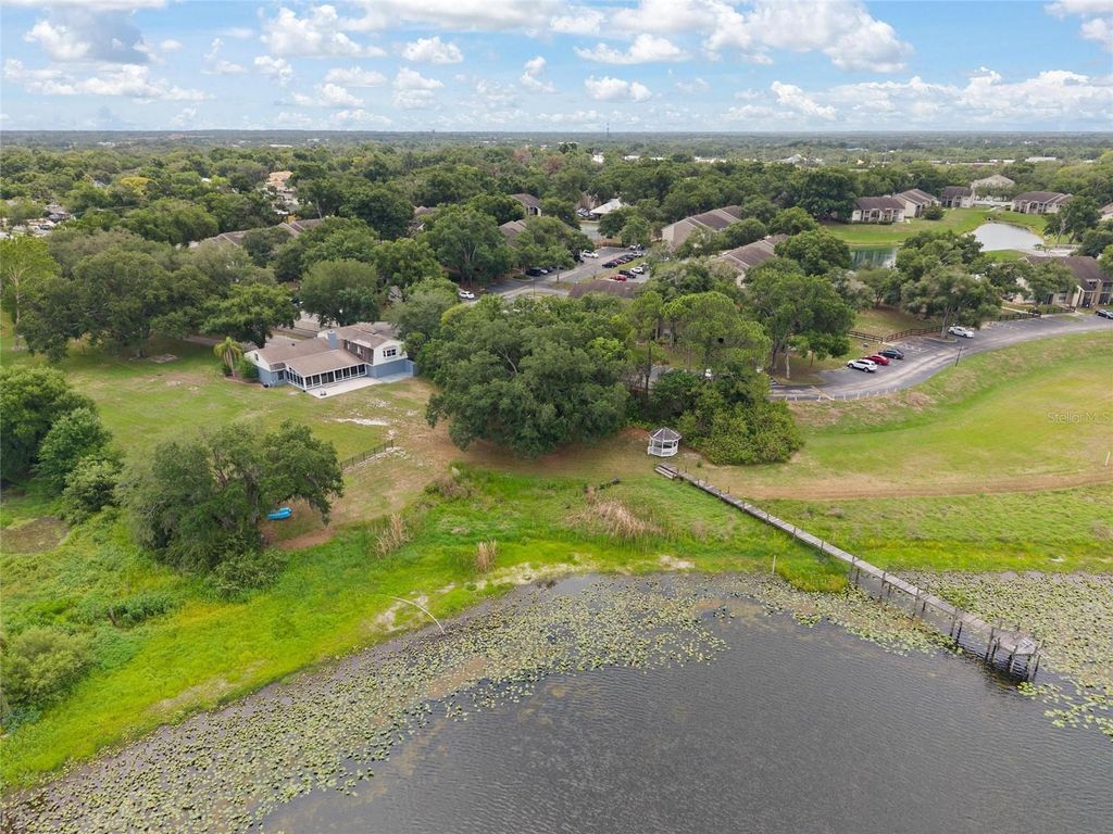 498 LAKEWOOD DRIVE, Brandon, FL 33510