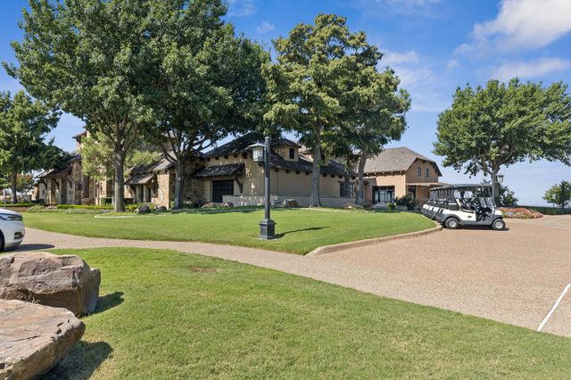11001 Southerland Drive, Denton, TX 76207