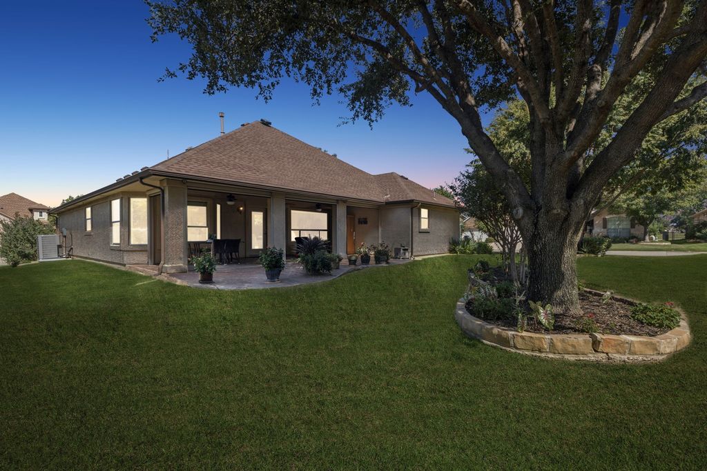 11001 Southerland Drive, Denton, TX 76207