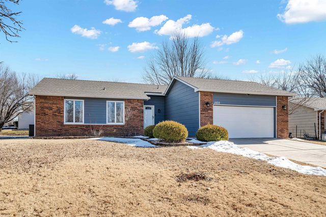 1920 N Wood Dr, Wichita, KS 67212