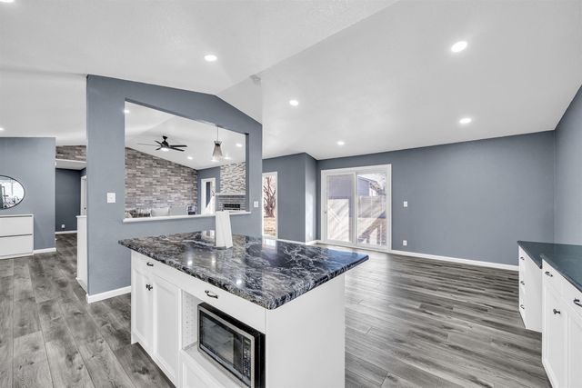 1920 N Wood Dr, Wichita, KS 67212