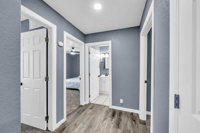 1920 N Wood Dr, Wichita, KS 67212