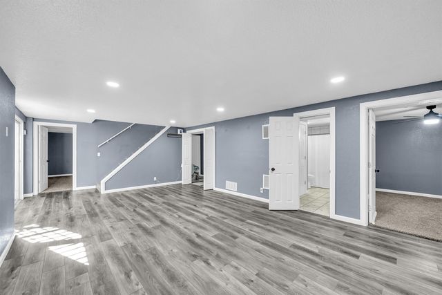 1920 N Wood Dr, Wichita, KS 67212