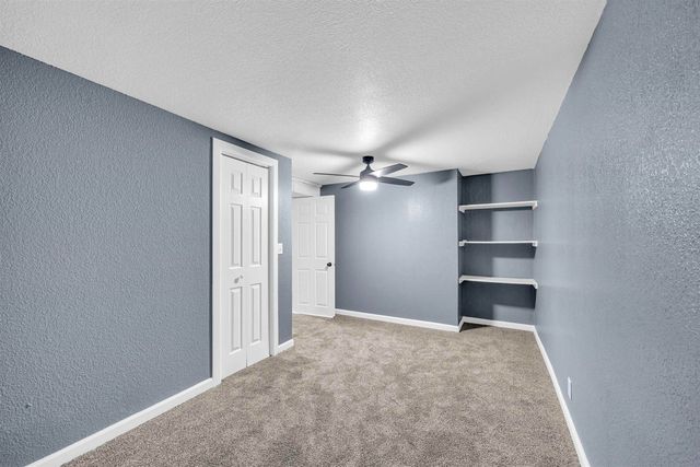 1920 N Wood Dr, Wichita, KS 67212