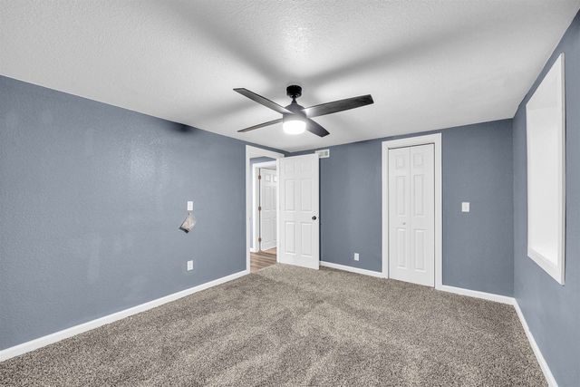 1920 N Wood Dr, Wichita, KS 67212