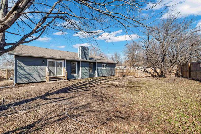 1920 N Wood Dr, Wichita, KS 67212