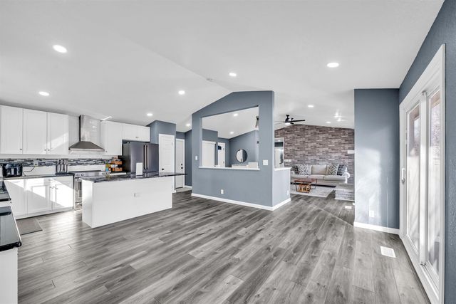 1920 N Wood Dr, Wichita, KS 67212