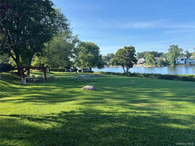 1183 California Road B-1, Eastchester, NY 10709