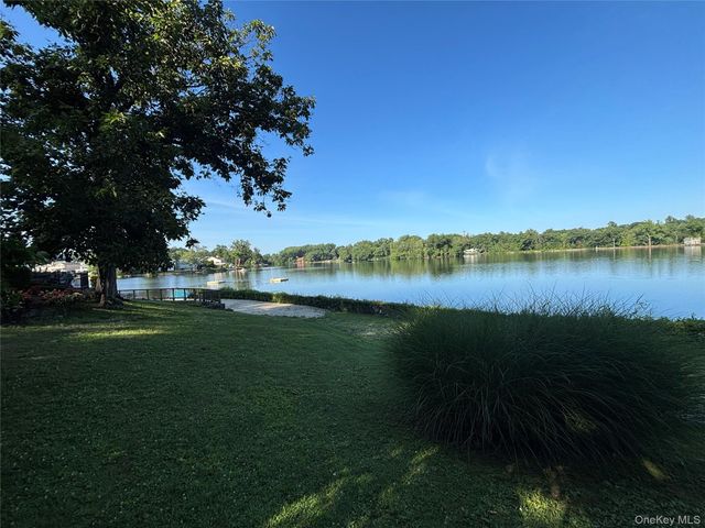 1183 California Road B-1, Eastchester, NY 10709