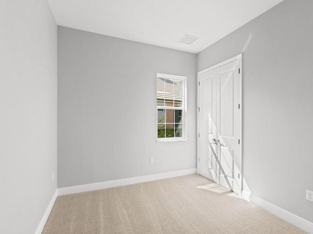 1891 E Cayman Road, Vero Beach, FL 32963