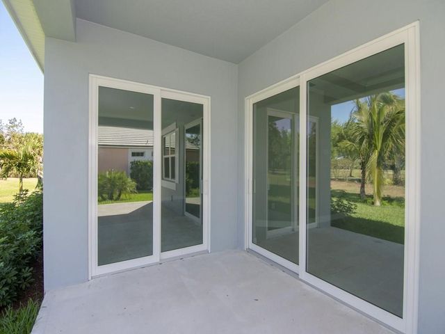 1891 E Cayman Road, Vero Beach, FL 32963