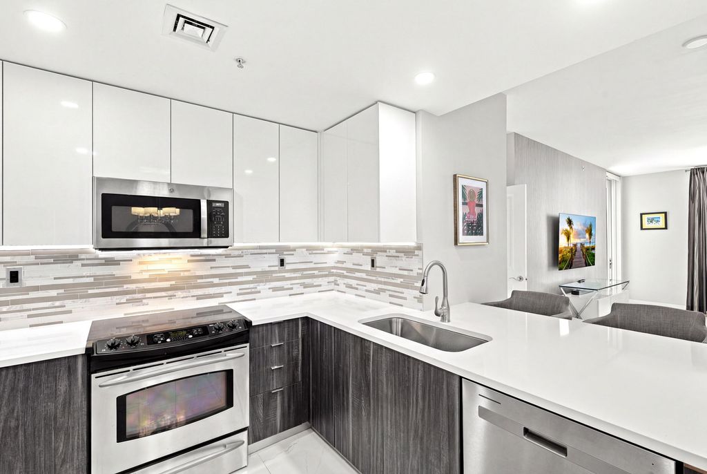 511 SE 5 Avenue 1208, Fort Lauderdale, FL 33301