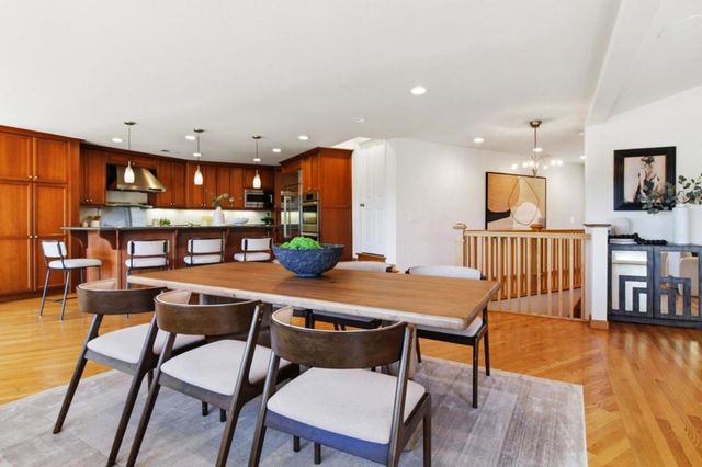 176 Exbourne Avenue, San Carlos, CA 94070