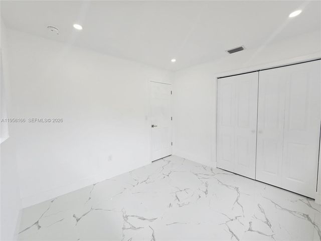 2530 NW 111th St, Miami, FL 33167