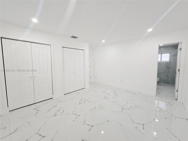 2530 NW 111th St, Miami, FL 33167