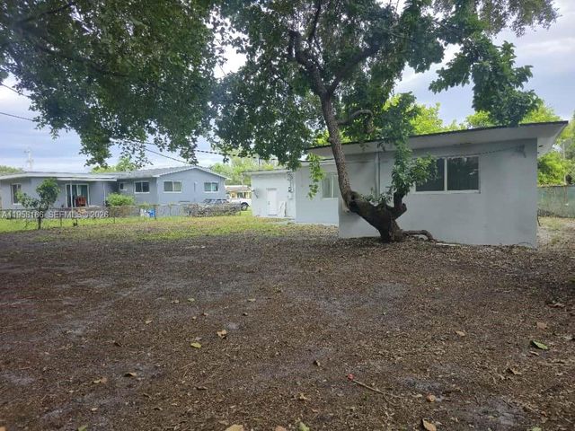 2530 NW 111th St, Miami, FL 33167