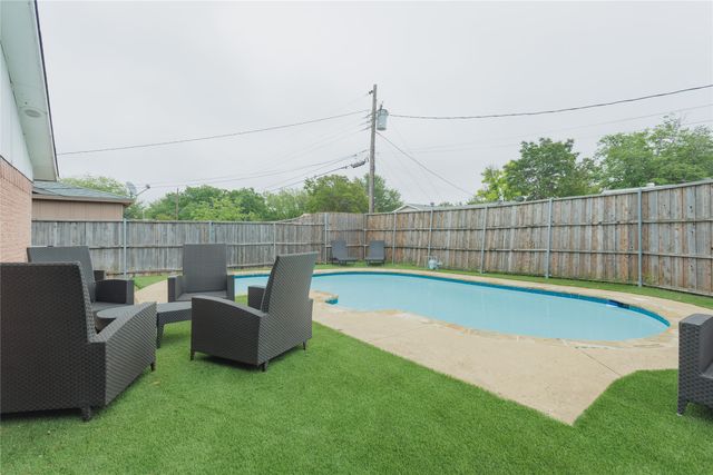 1125 Shadyglen Circle, Richardson, TX 75081