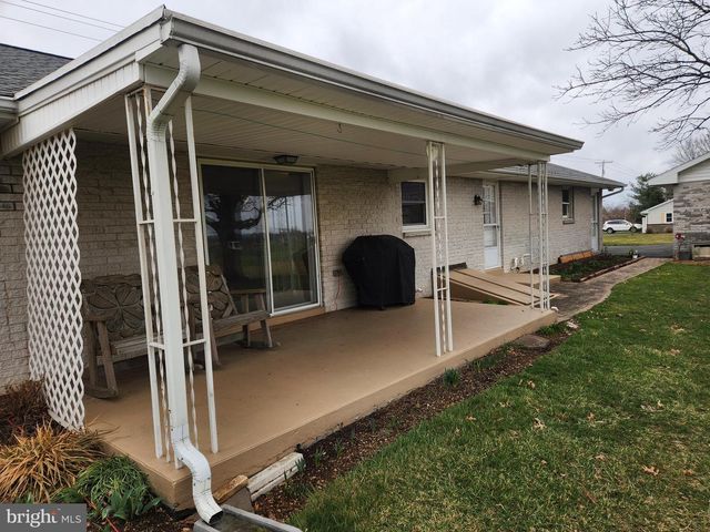 1847 HOSSLER RD, Manheim, PA 17545