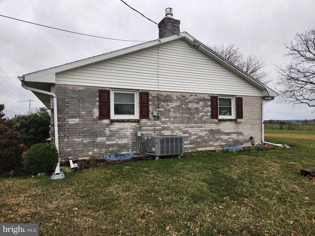 1847 HOSSLER RD, Manheim, PA 17545