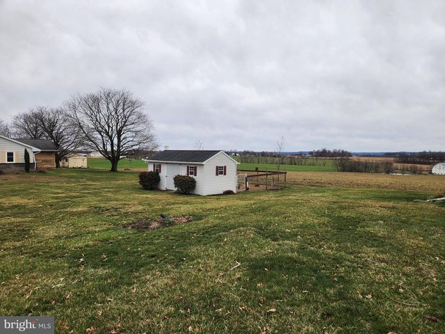 1847 HOSSLER RD, Manheim, PA 17545