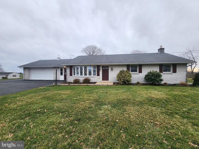 1847 HOSSLER RD, Manheim, PA 17545