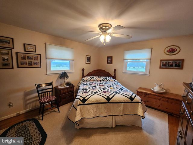 1847 HOSSLER RD, Manheim, PA 17545