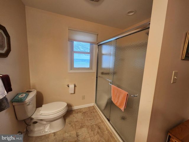 1847 HOSSLER RD, Manheim, PA 17545