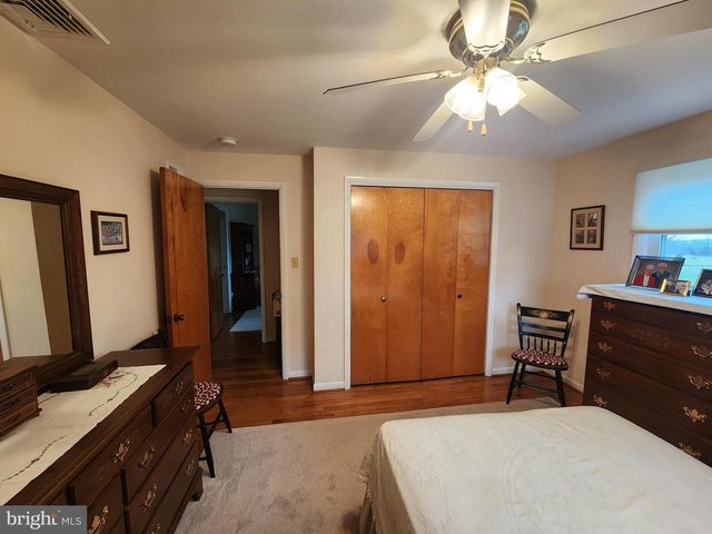1847 HOSSLER RD, Manheim, PA 17545