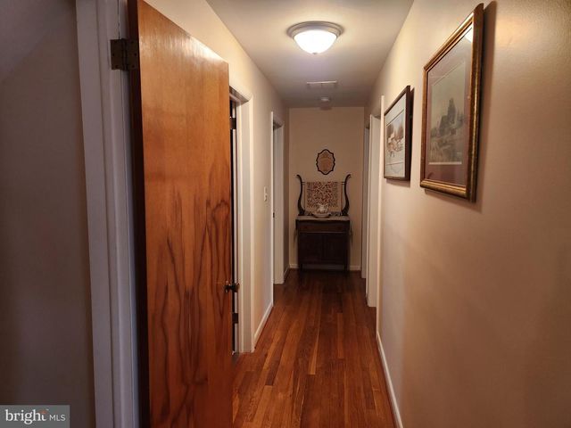 1847 HOSSLER RD, Manheim, PA 17545
