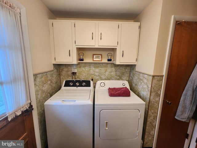 1847 HOSSLER RD, Manheim, PA 17545