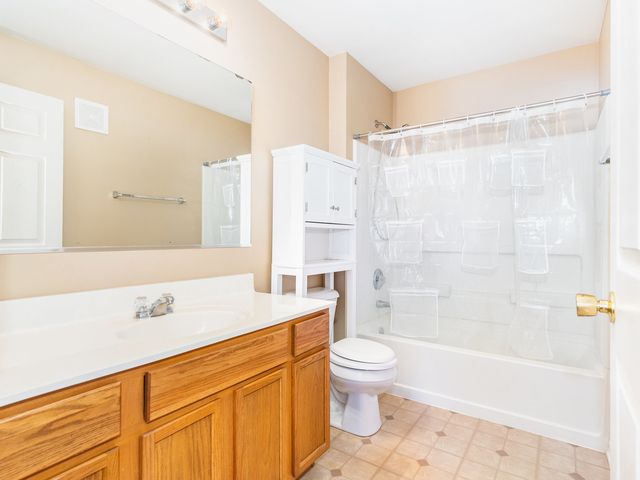 146 Bertram Drive G, Yorkville, IL 60560