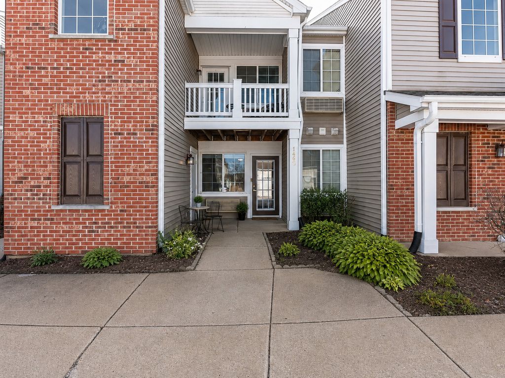 146 Bertram Drive G, Yorkville, IL 60560