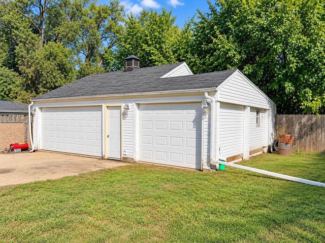 1915 Glen Avenue, Beloit, WI 53511