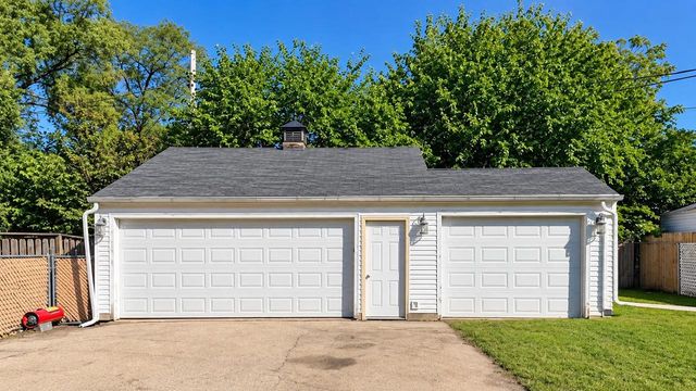 1915 Glen Avenue, Beloit, WI 53511