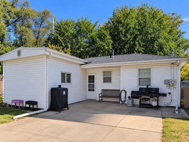 1915 Glen Avenue, Beloit, WI 53511