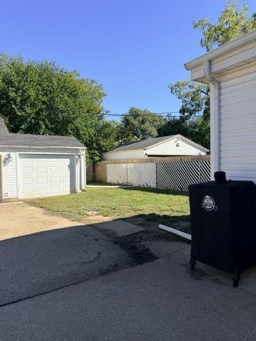 1915 Glen Avenue, Beloit, WI 53511